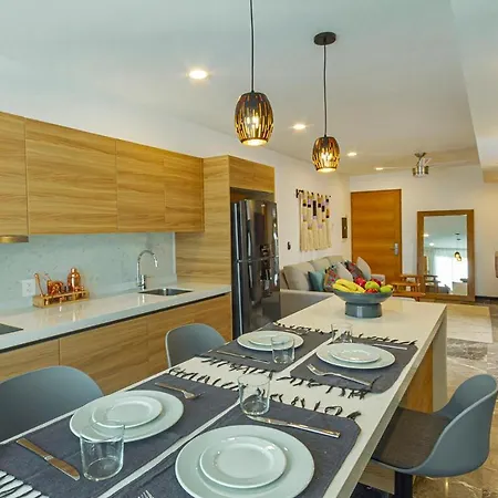 Ocean Blue Front Beach Apartment